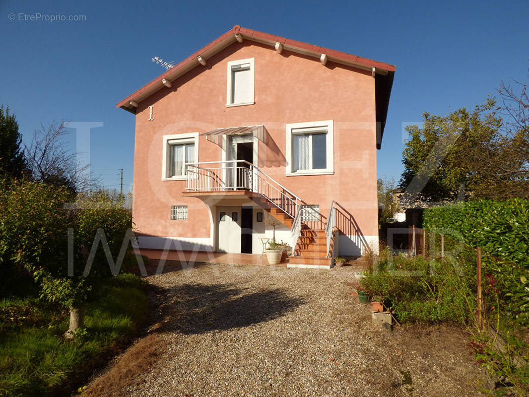 Maison à LABRUGUIERE