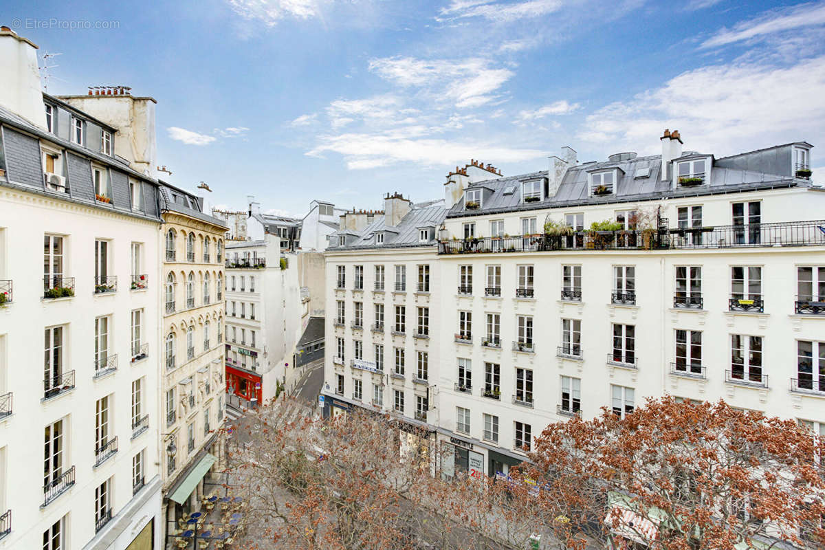 Appartement à PARIS-2E