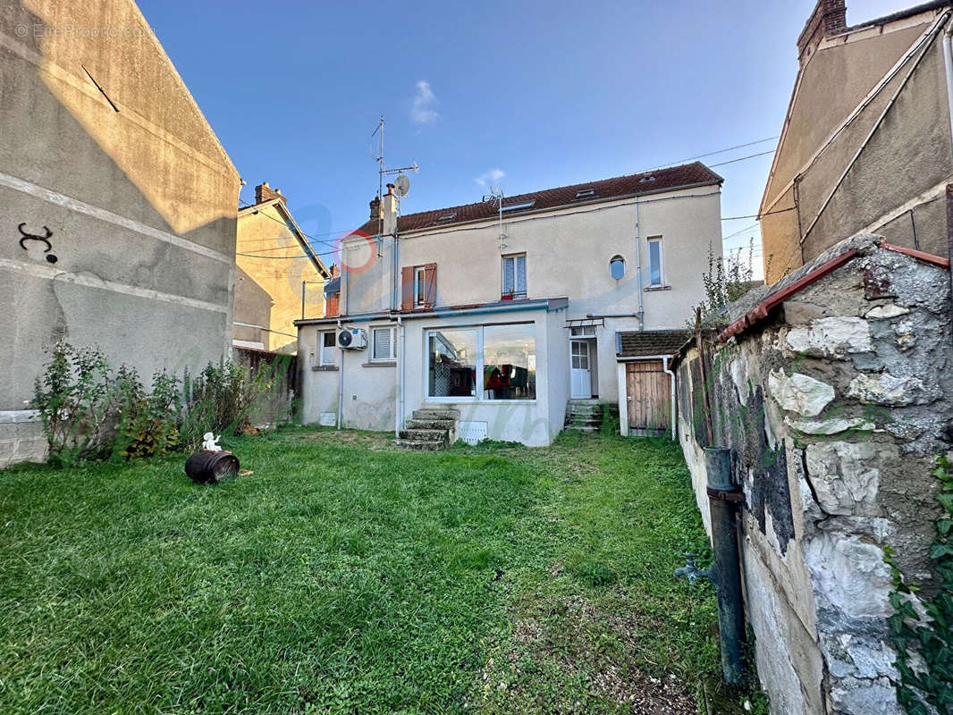 Appartement à BONNIERES-SUR-SEINE