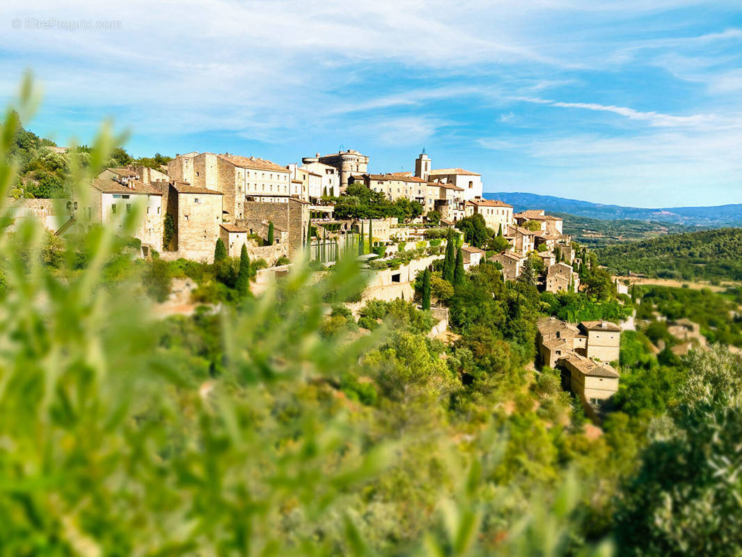 Maison à GORDES