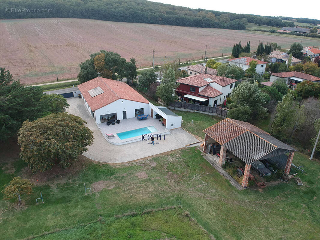 Maison à EAUNES