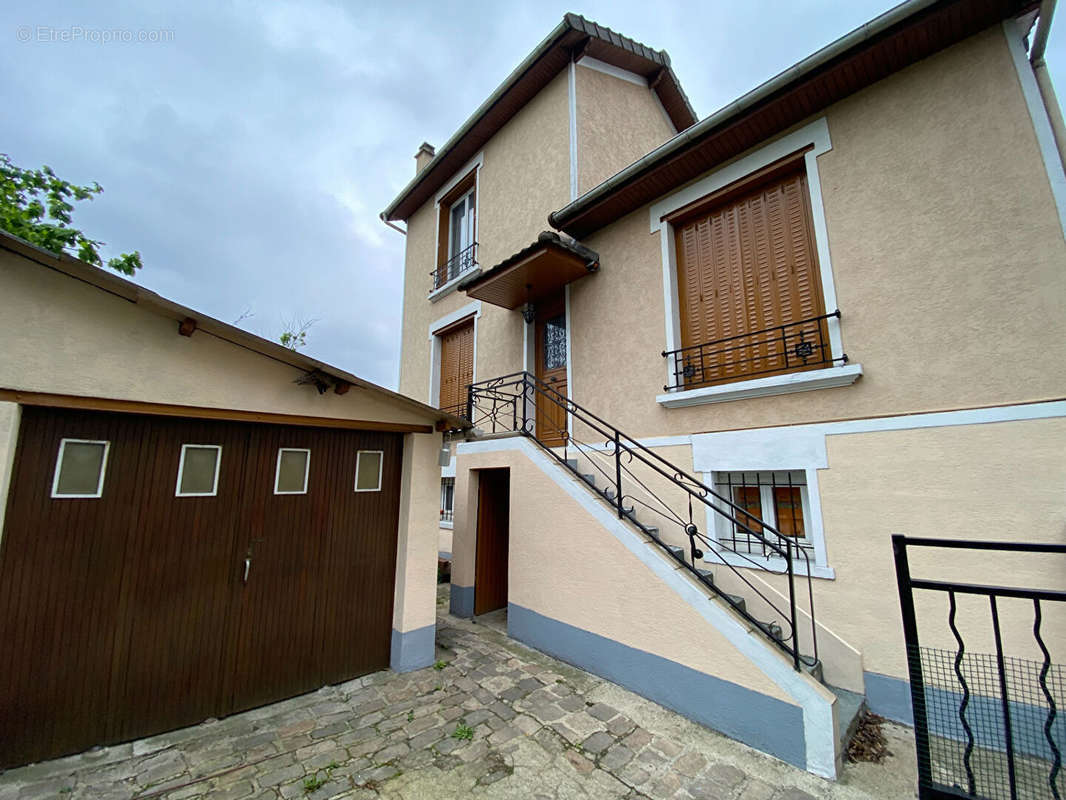 Maison à AULNAY-SOUS-BOIS