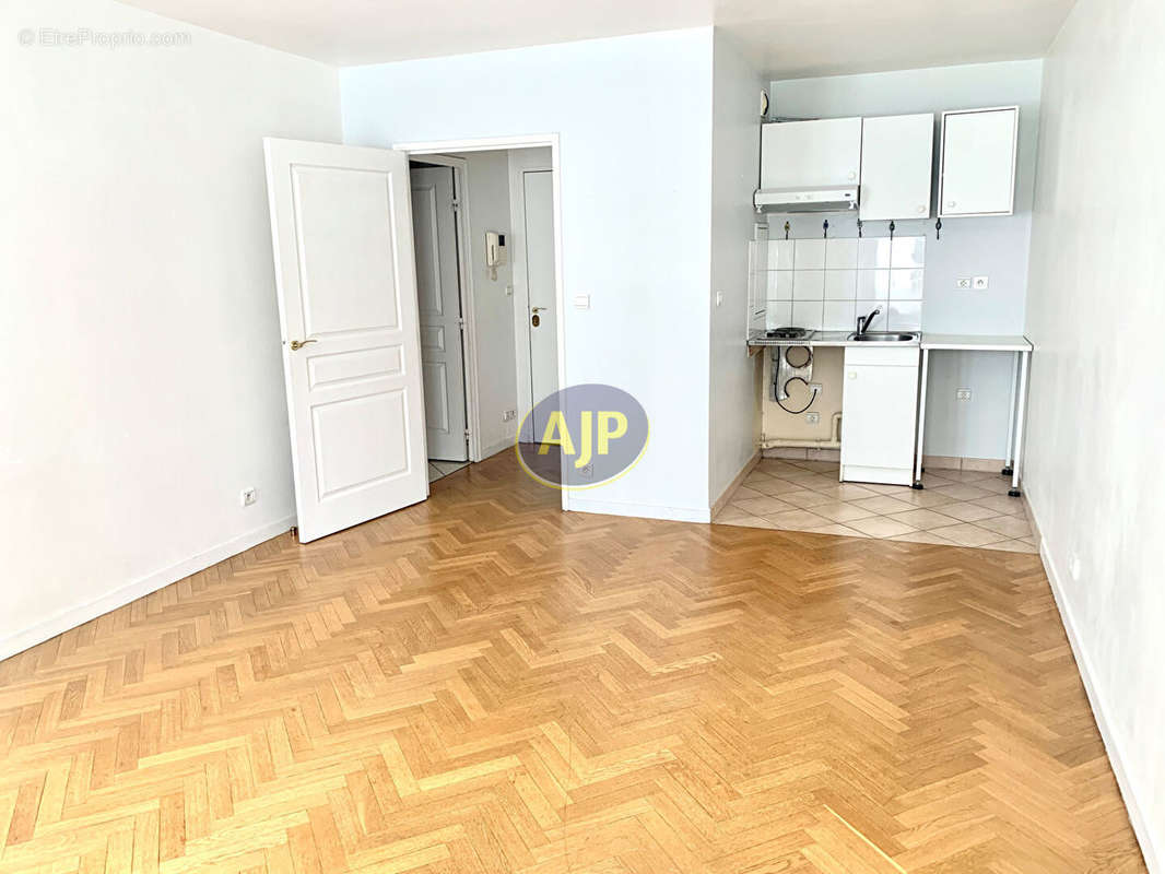 Appartement à PARIS-11E