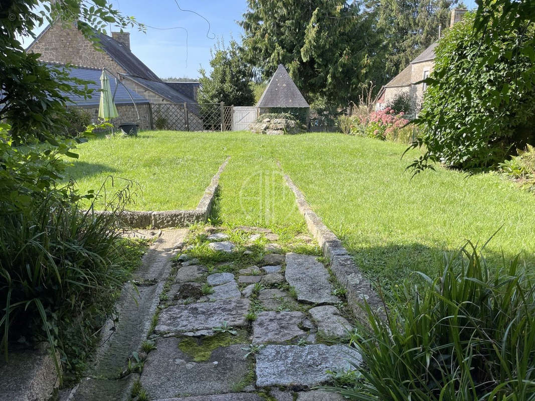 Maison à FOUGERES