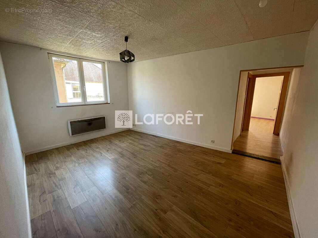 Appartement à DAMPIERRE-SUR-SALON