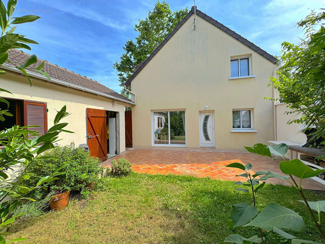 Maison à CARRIERES-SUR-SEINE