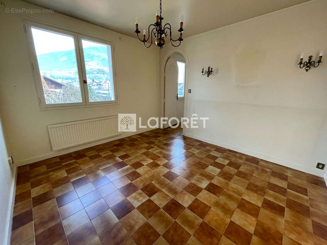 Appartement à ALBERTVILLE