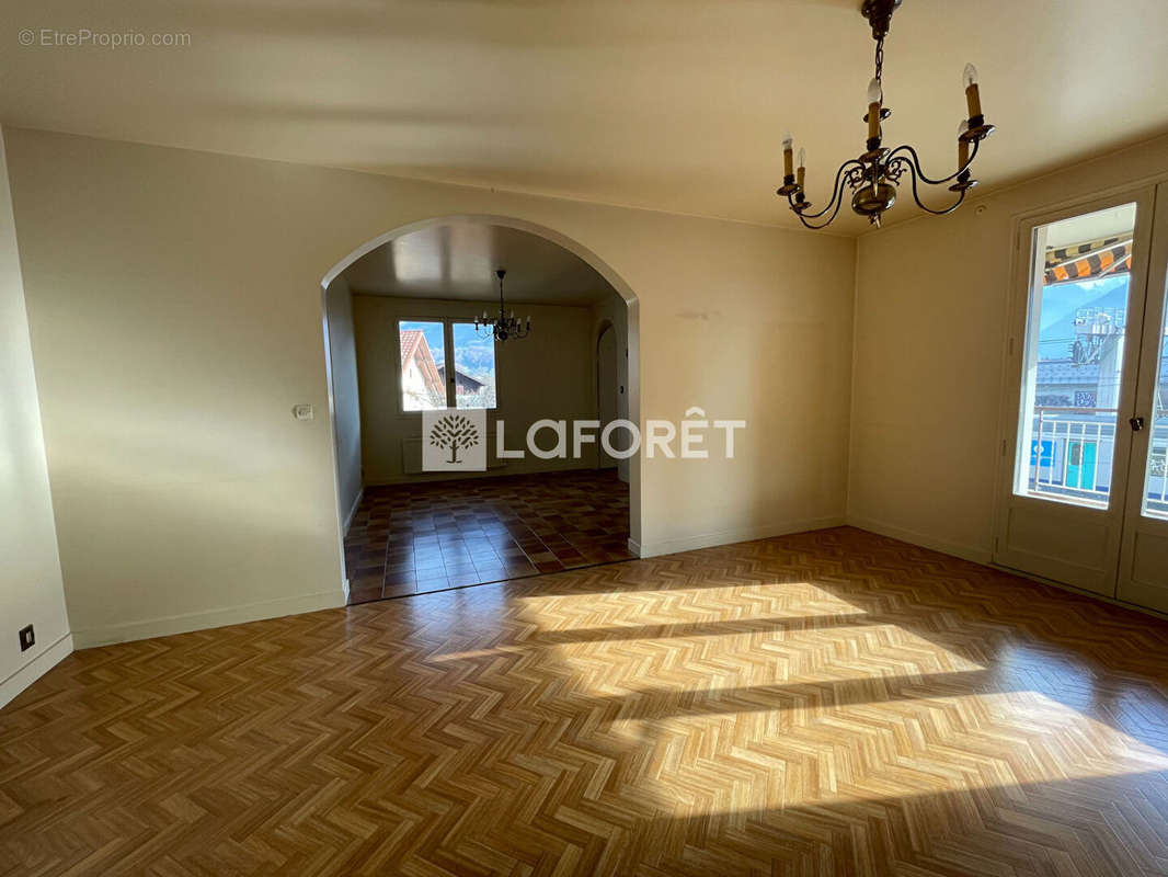 Appartement à ALBERTVILLE