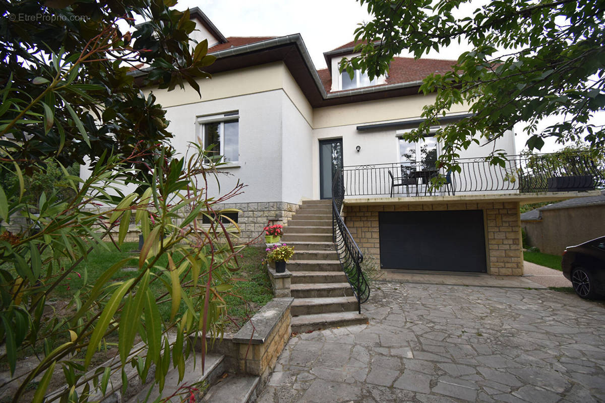 Maison à LA CHARITE-SUR-LOIRE