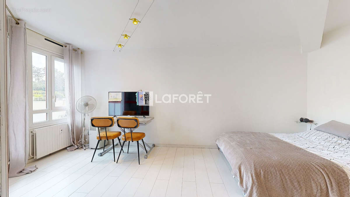 Appartement à NANTERRE