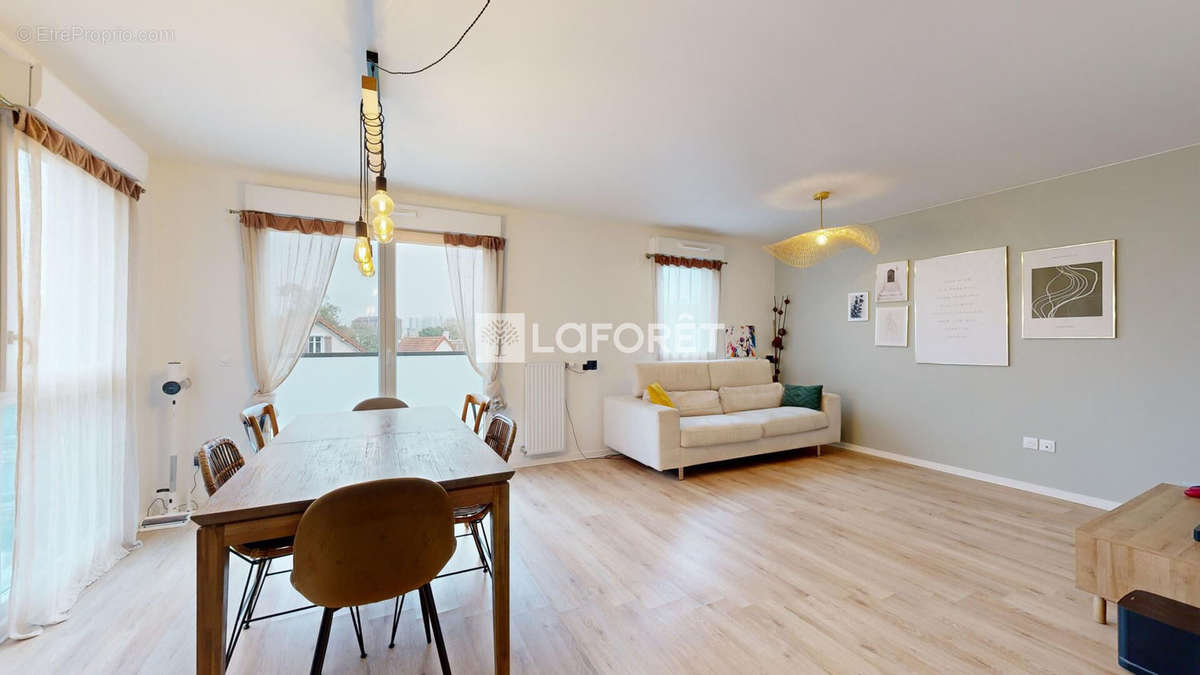 Appartement à NANTERRE