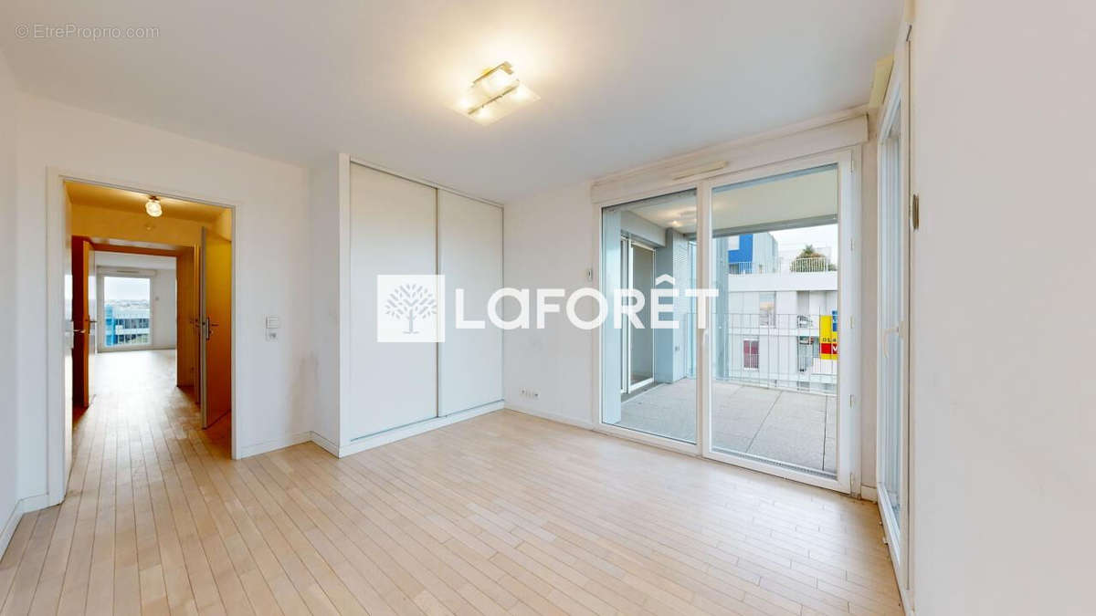 Appartement à NANTERRE