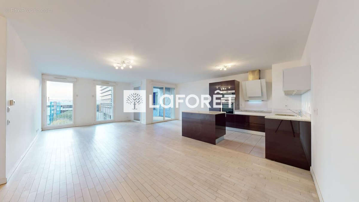 Appartement à NANTERRE