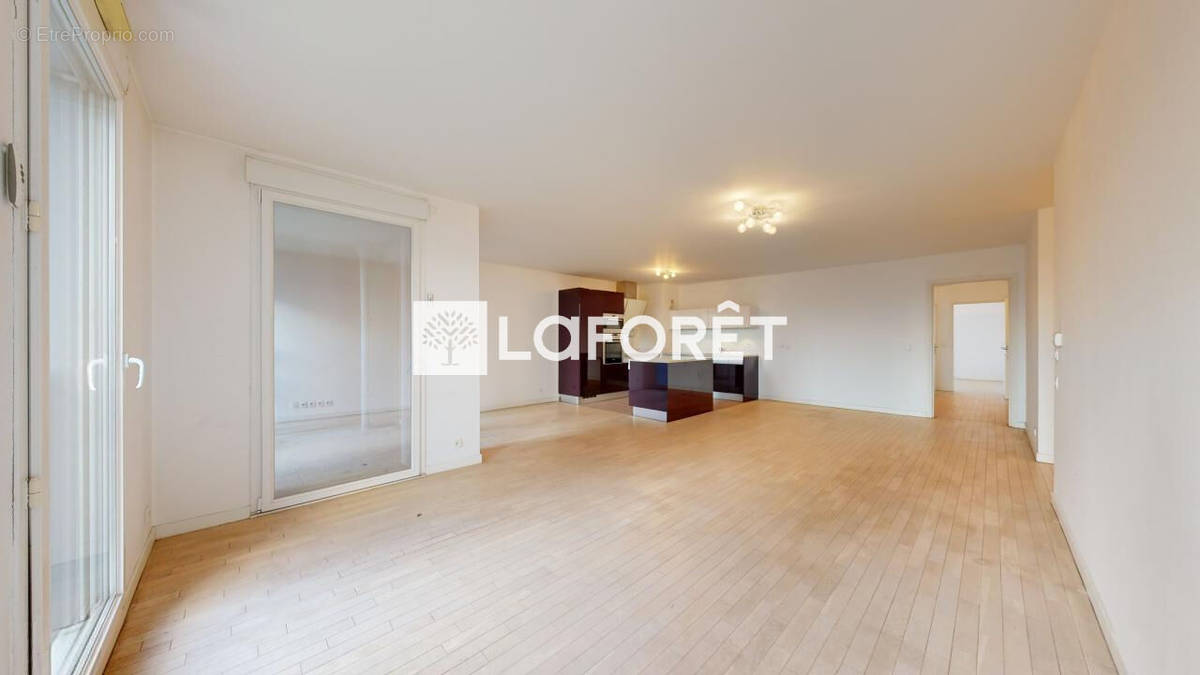 Appartement à NANTERRE