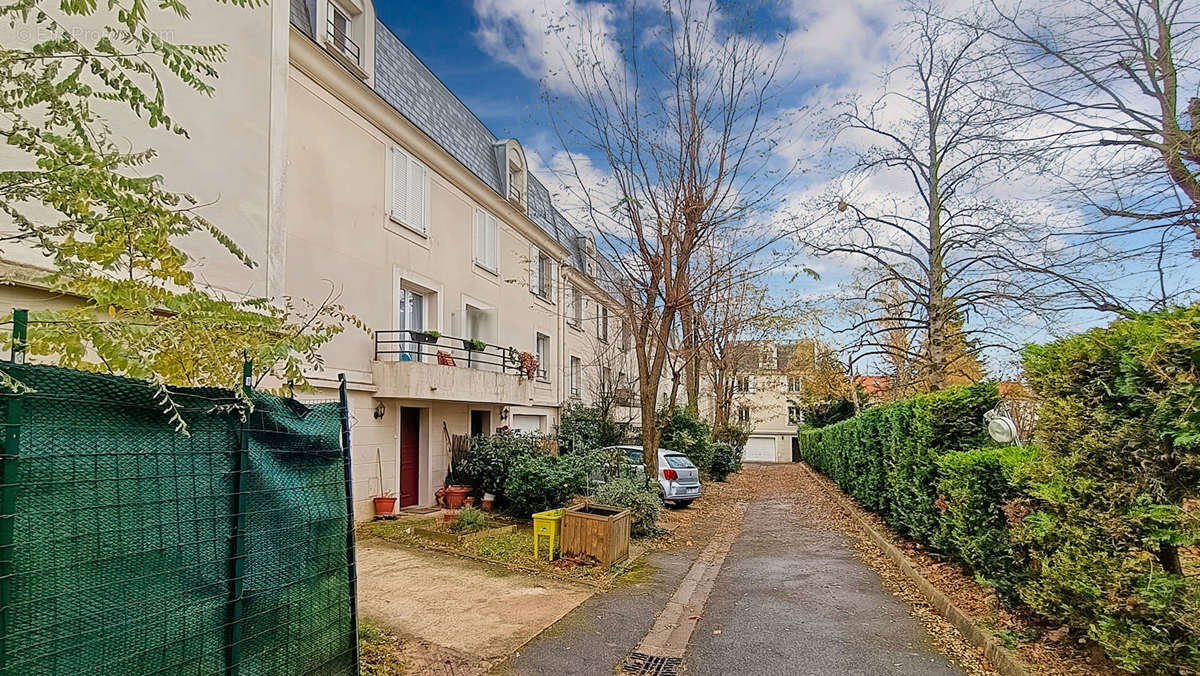 Appartement à ROSNY-SOUS-BOIS