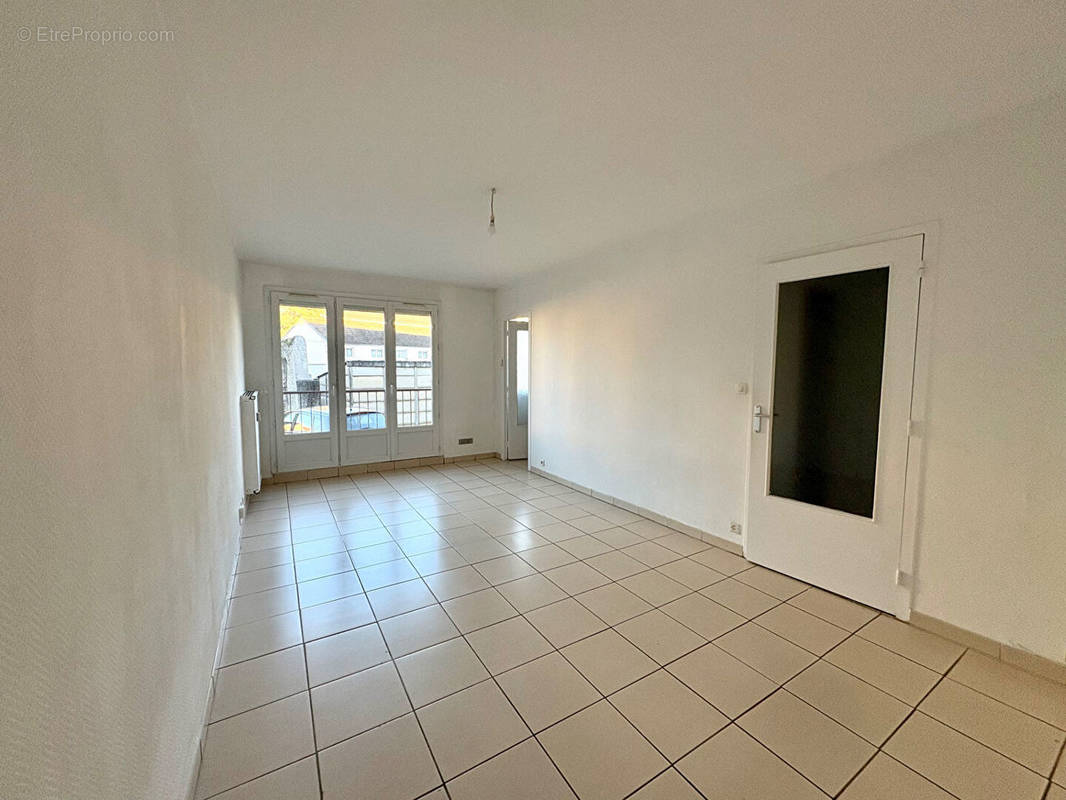 Appartement à CORMELLES-LE-ROYAL