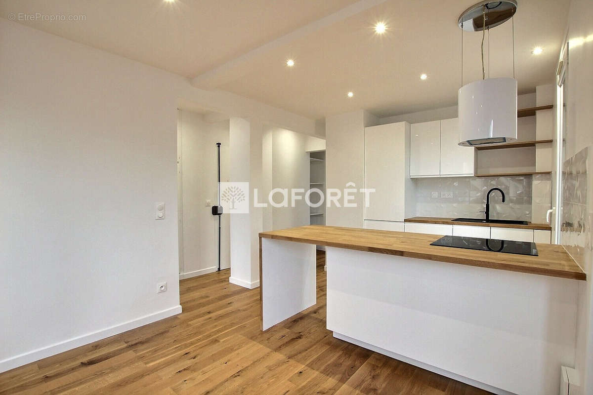 Appartement à ASNIERES-SUR-SEINE