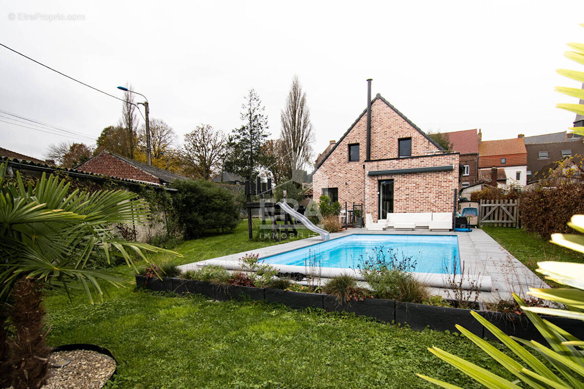 Maison à HAZEBROUCK