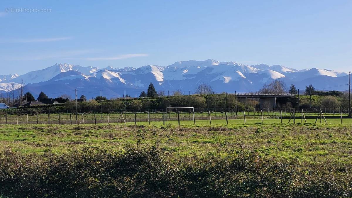 Terrain à ASSAT