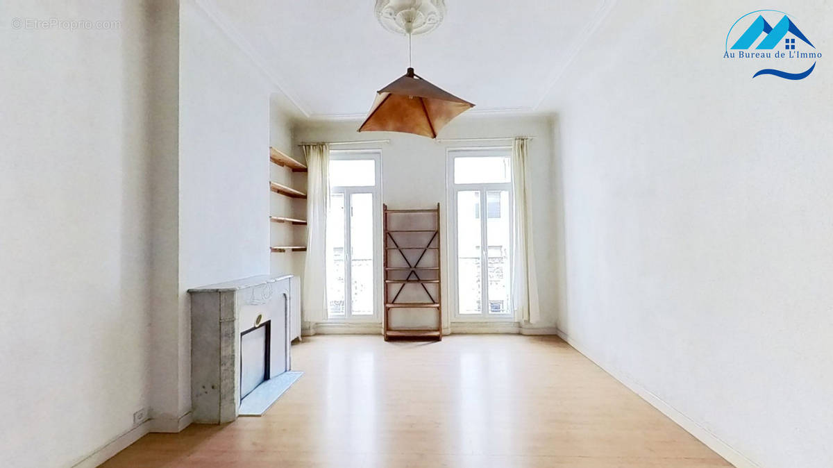 Appartement à MARSEILLE-6E