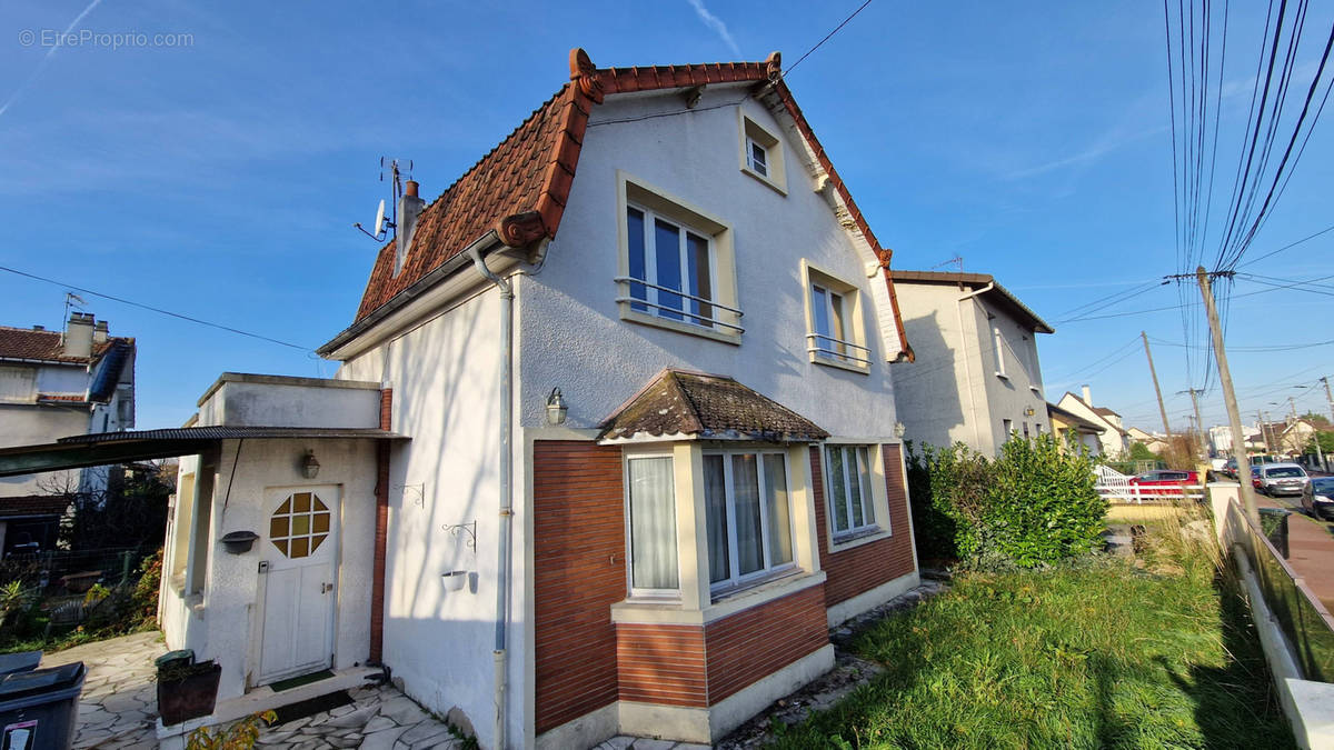 Maison à TREMBLAY-EN-FRANCE