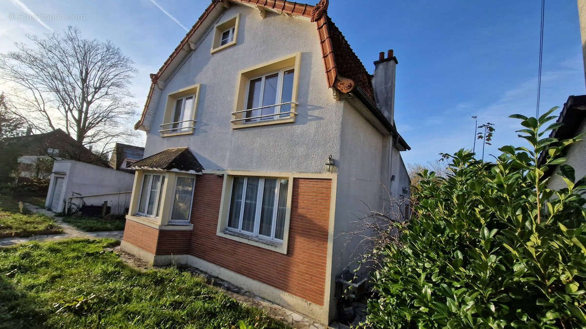 Maison à TREMBLAY-EN-FRANCE