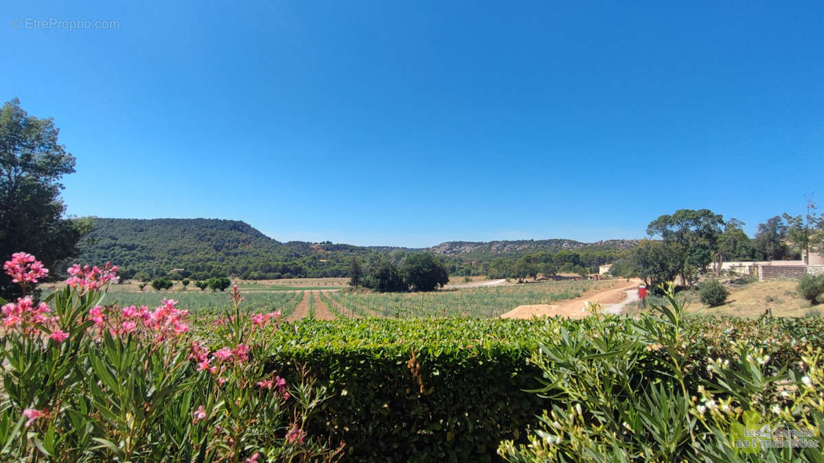 Terrain à AIX-EN-PROVENCE