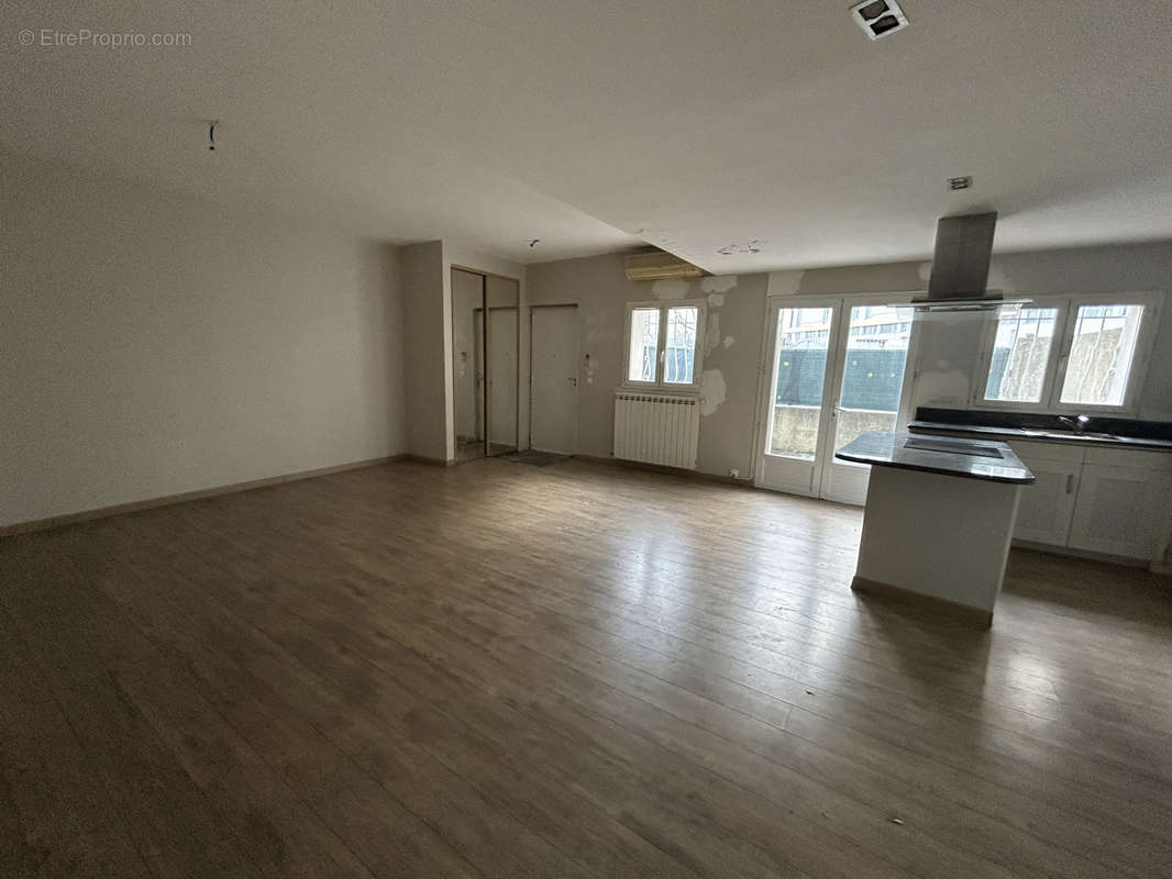 Appartement à LA PENNE-SUR-HUVEAUNE