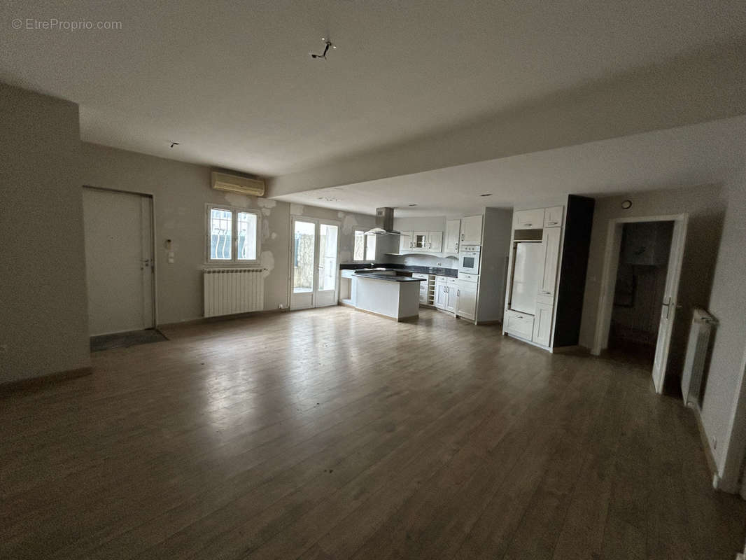 Appartement à LA PENNE-SUR-HUVEAUNE