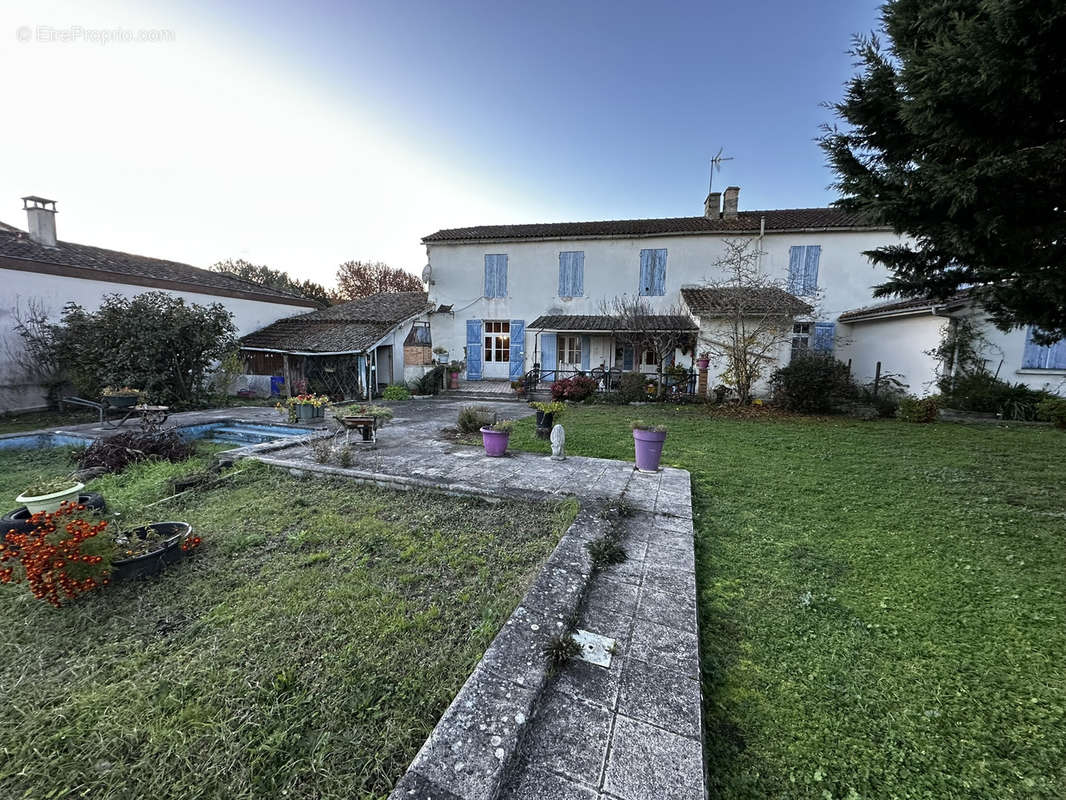 Maison à BUZET-SUR-BAISE