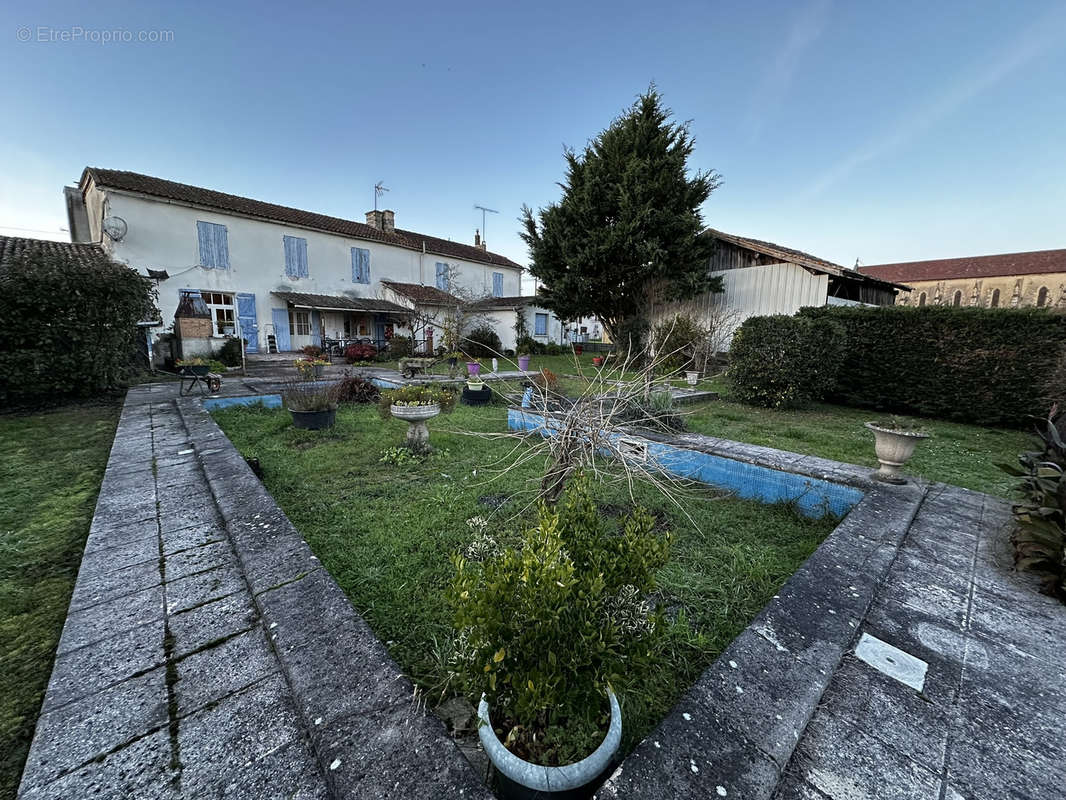 Maison à BUZET-SUR-BAISE