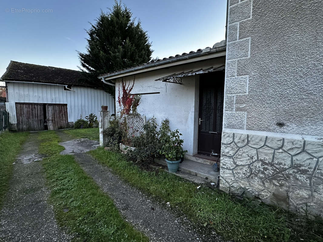 Maison à BUZET-SUR-BAISE