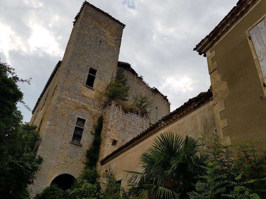 Maison à VALENCE-SUR-BAISE