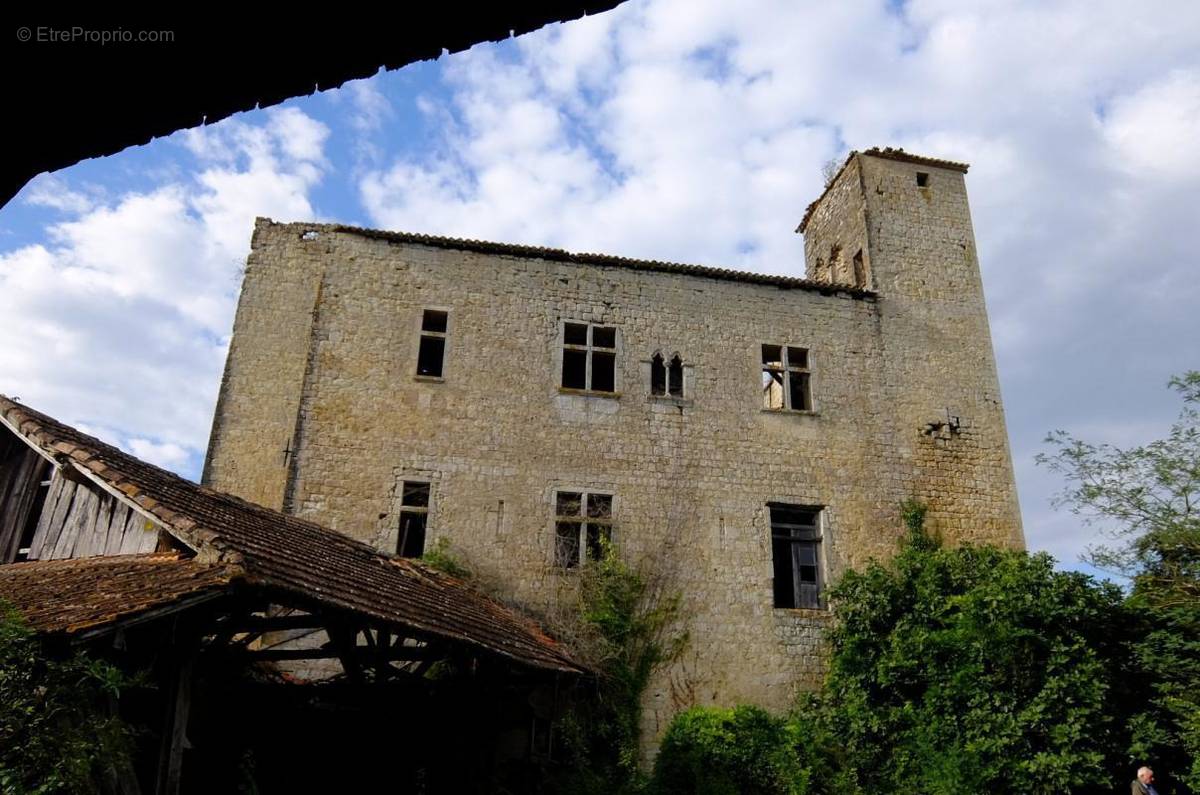 Maison à VALENCE-SUR-BAISE