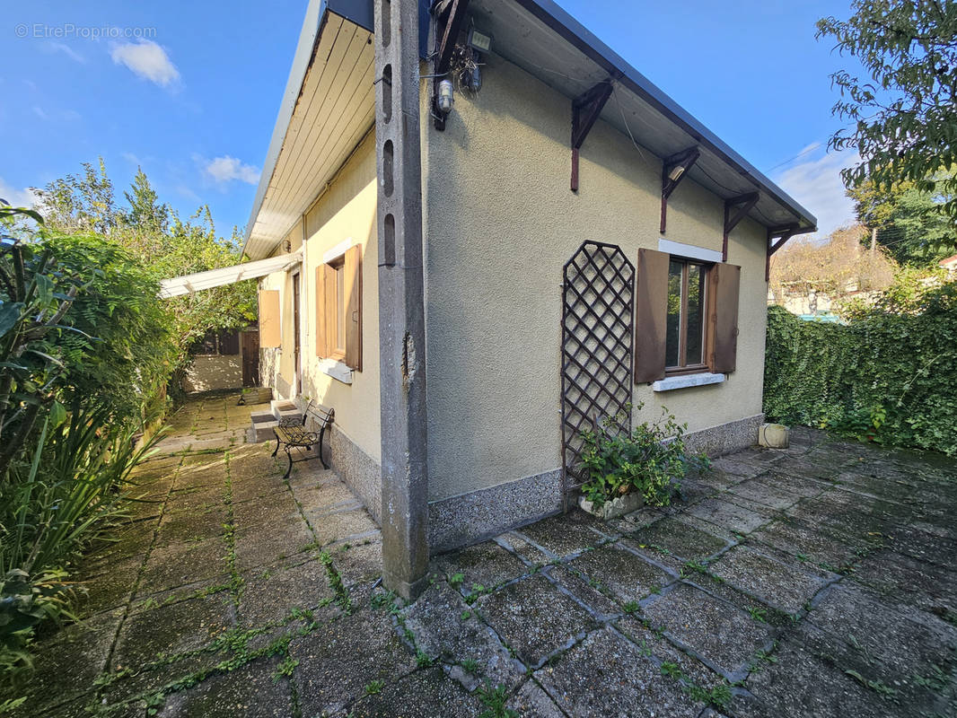 Maison à SAINT-REMY-LES-CHEVREUSE