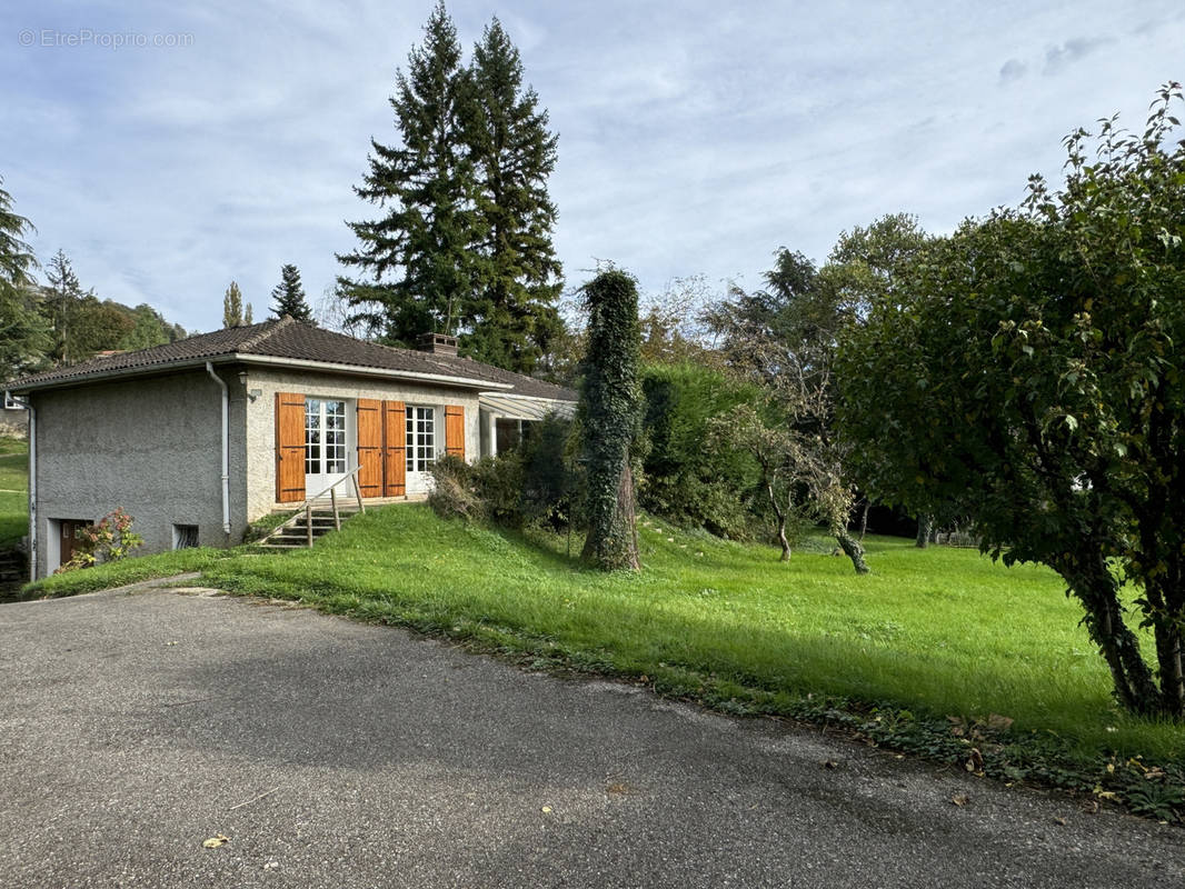 Maison à SAINT-CYR-AU-MONT-D&#039;OR