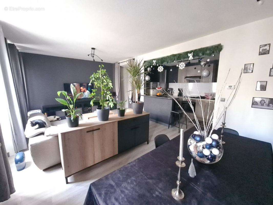 Appartement à SAINT-ETIENNE