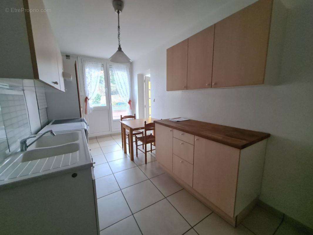 Appartement à SAINT-ETIENNE