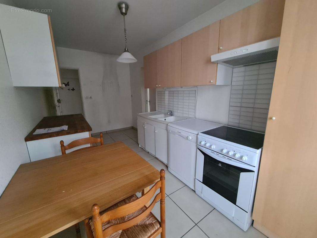 Appartement à SAINT-ETIENNE