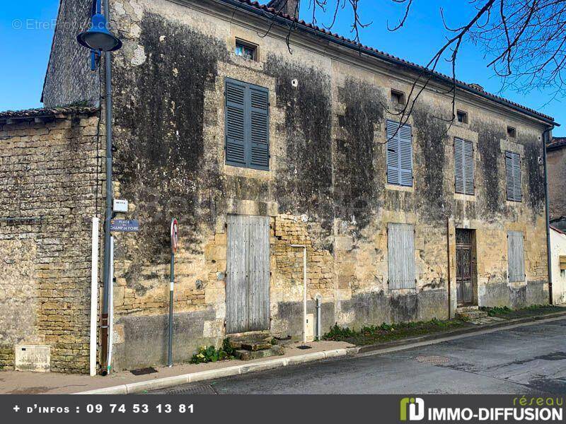 Maison à BRIOUX-SUR-BOUTONNE