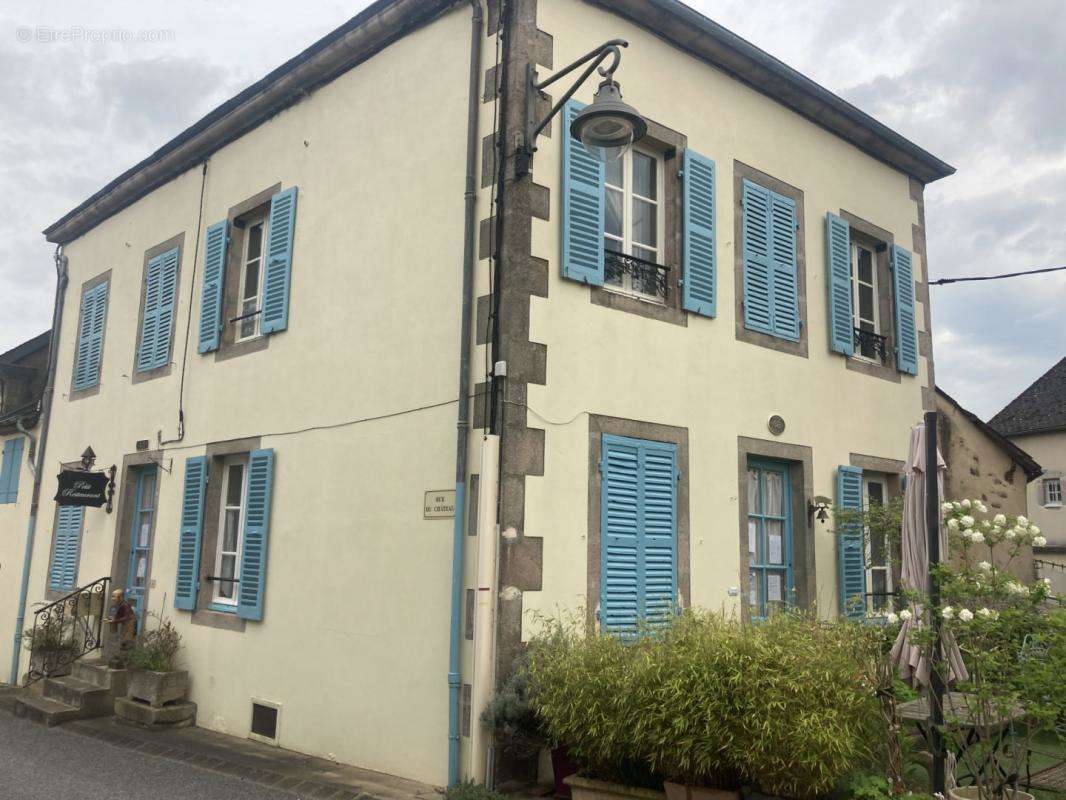 Maison à LAROCHEMILLAY