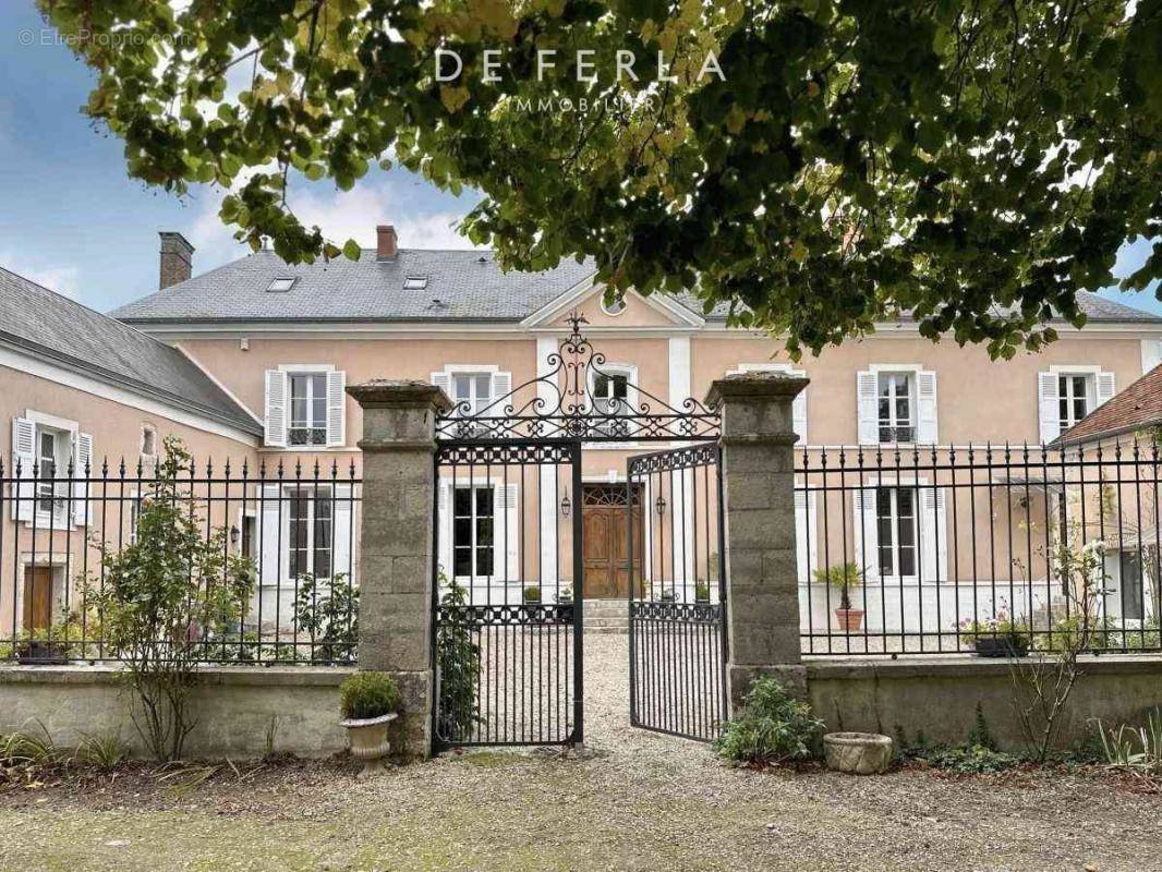 Maison à FONTAINEBLEAU