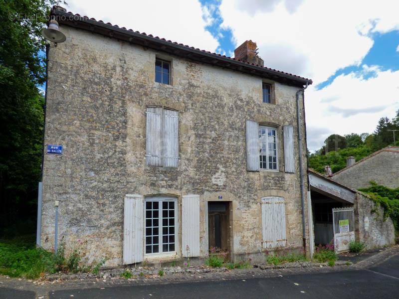 Maison à CELLES-SUR-BELLE