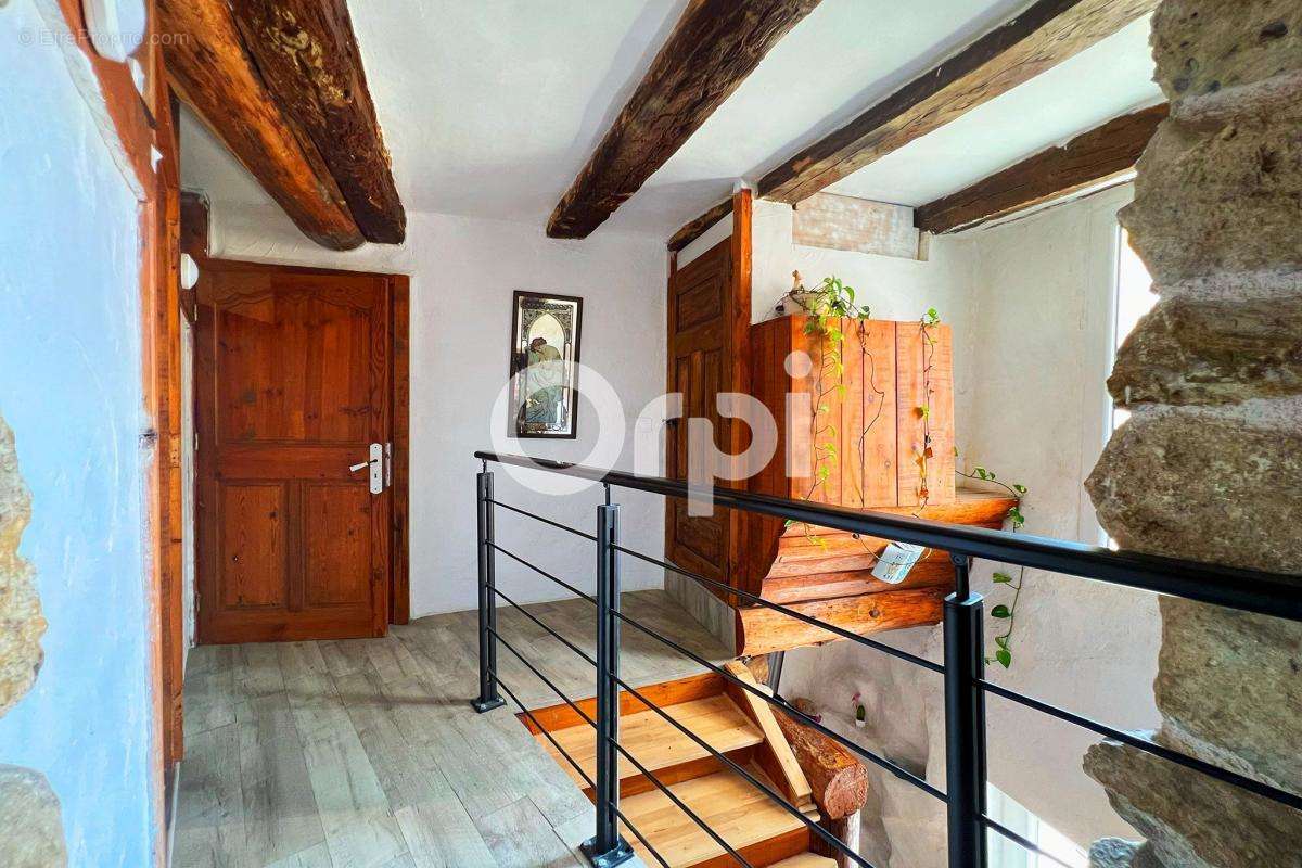 Appartement à FAYENCE