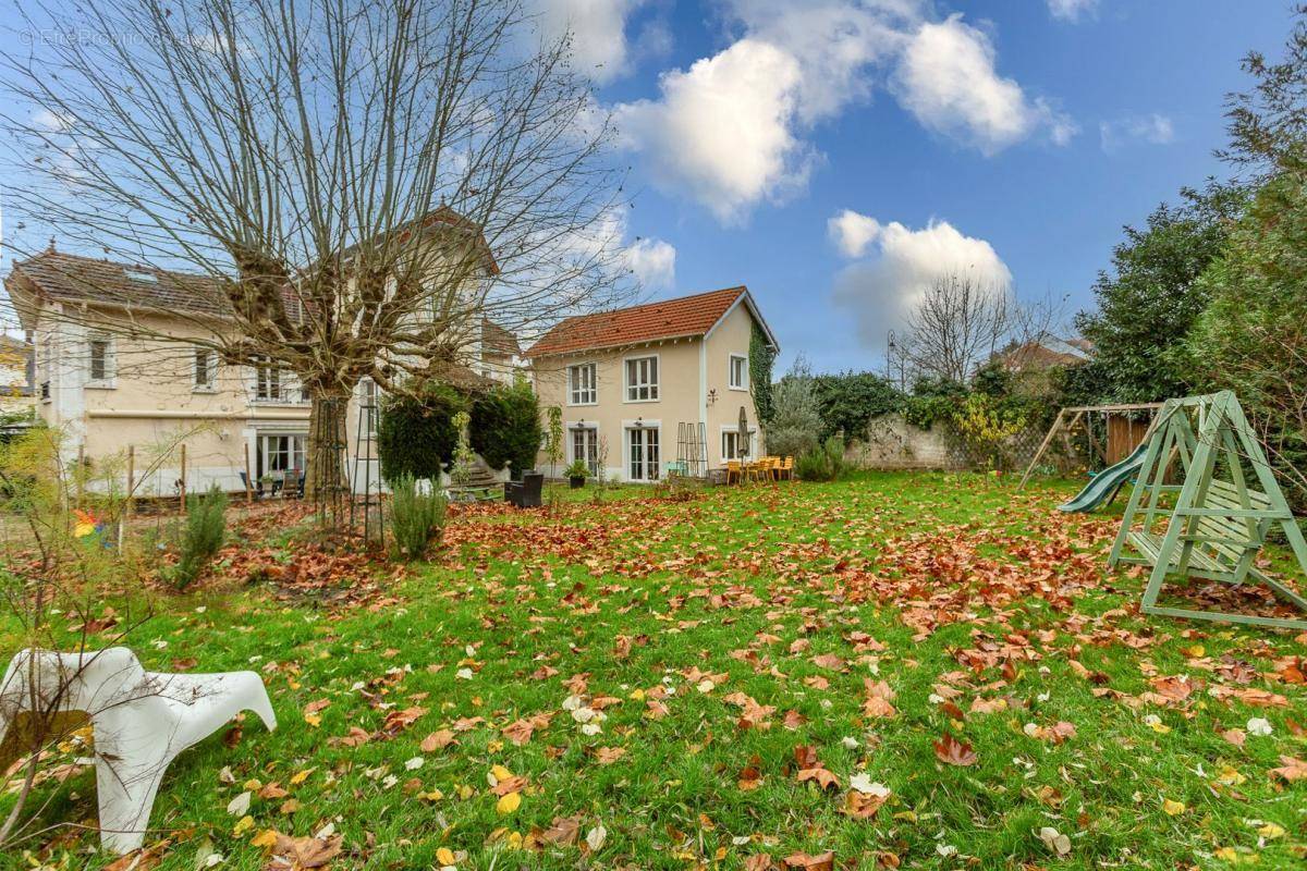 Maison à MONTGERON