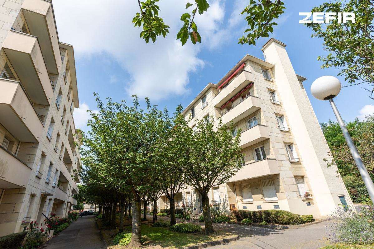 Appartement à LE PERREUX-SUR-MARNE