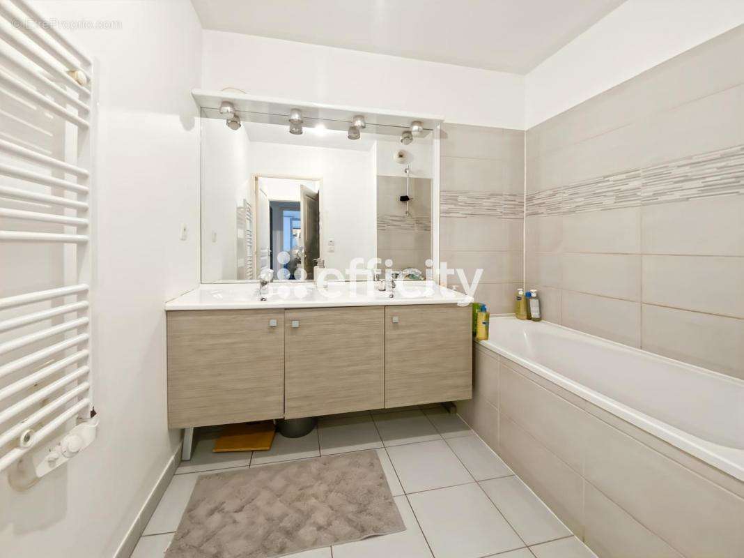 Appartement à MARSEILLE-11E