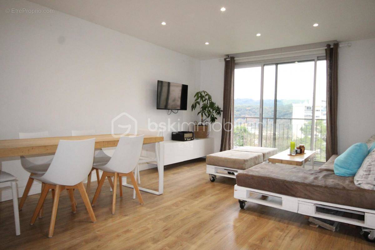 Appartement à VILLENEUVE-LOUBET