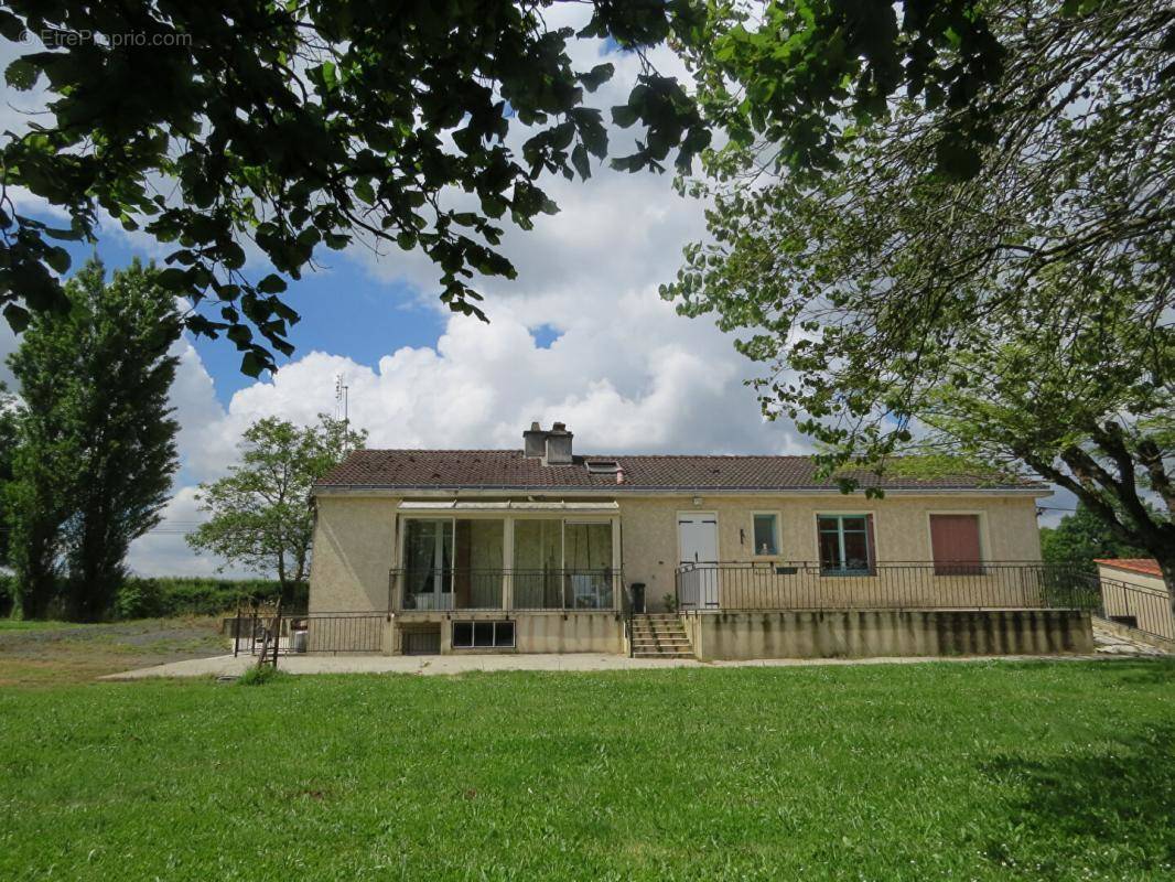 Maison à FOUSSAIS-PAYRE