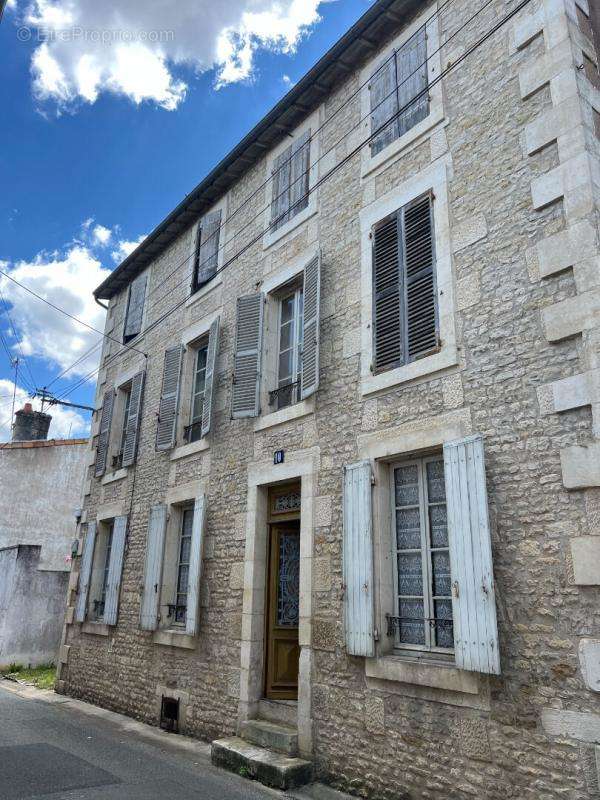 Maison à SAINT-MAIXENT-L&#039;ECOLE